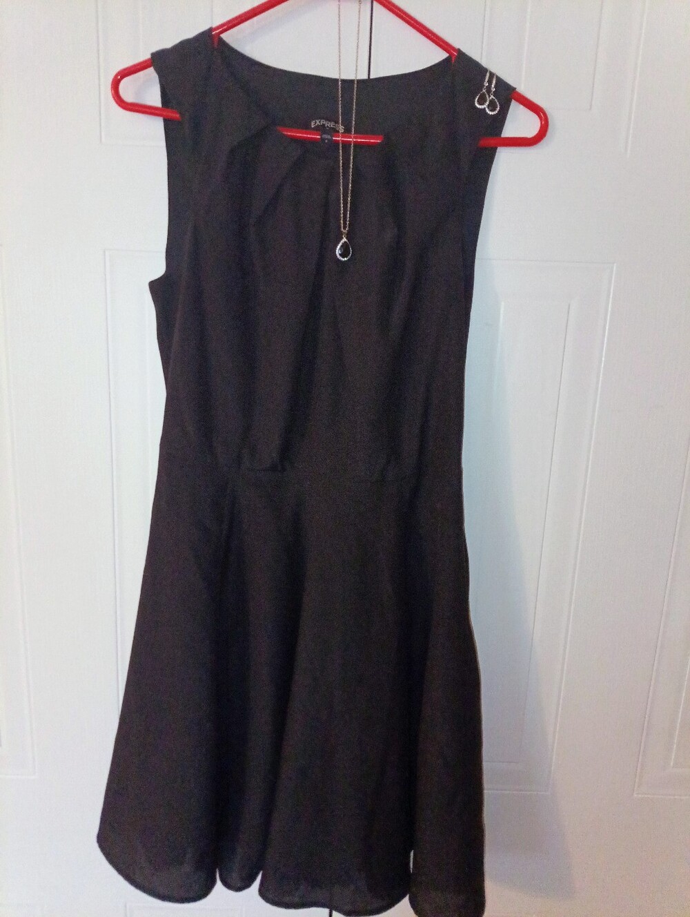 Express Black Sleeveless Fit & Flare Dress Size 6 + Matching Jewelry